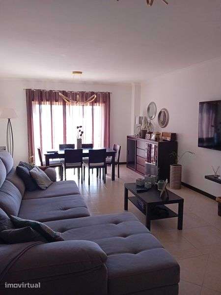 Apartamento t2+arrumo+parqueamento - Grande imagem: 2/12