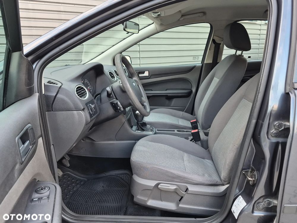 Ford Focus 1.6 16V Fun - 14