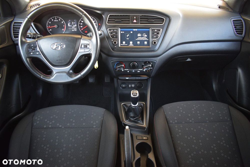Hyundai i20 - 18