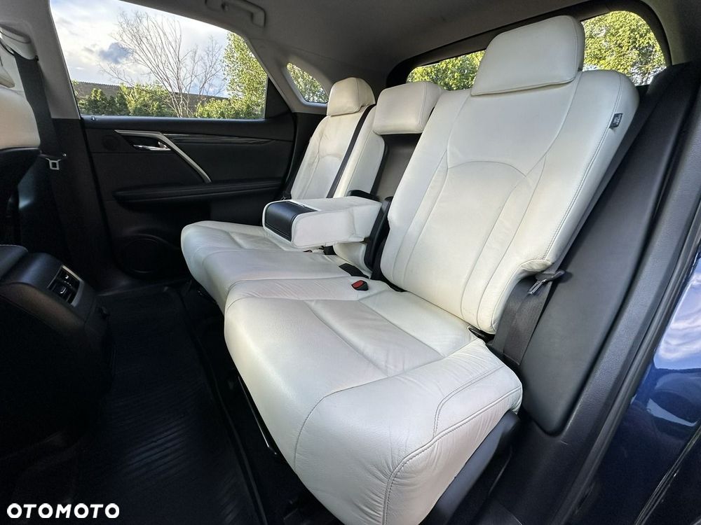 Lexus RX - 11