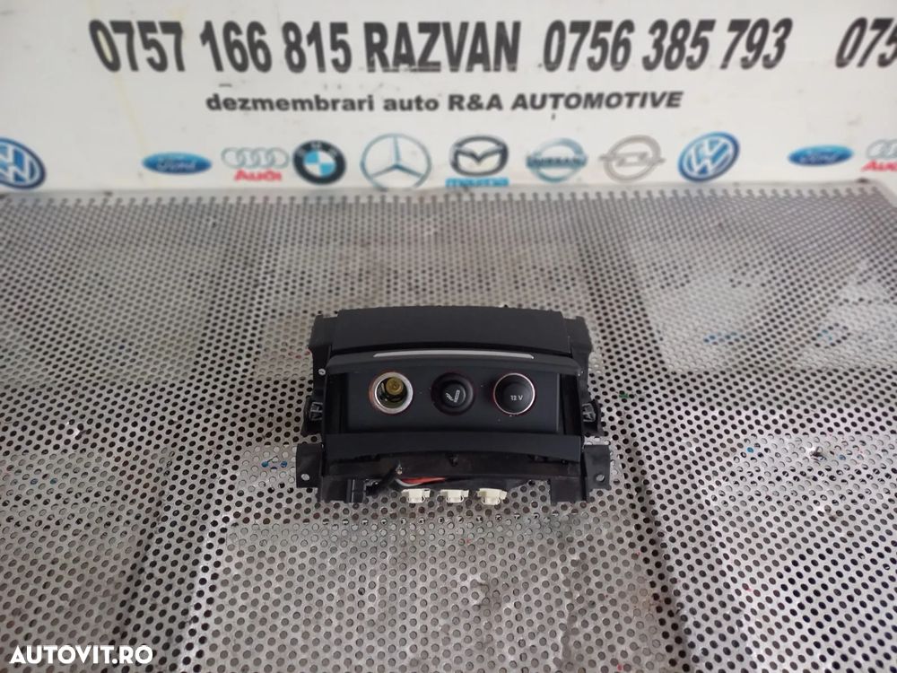 Priza Bricheta Spate Cotiera Audi A8 4H D4 An 2010-2011-2012-2013-2014-2015-2016-2017 Dezmembrez Au - 3