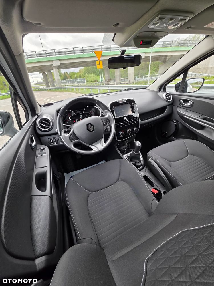 Renault Clio 1.2 16V 75 Limited - 13