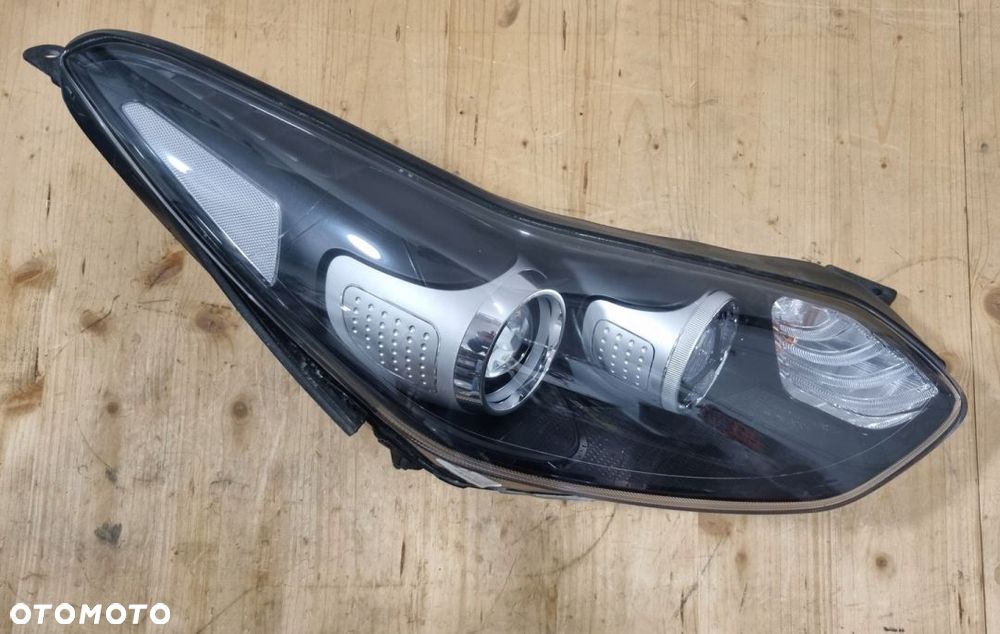 REFLEKTOR LAMPA PRAWA XENON KIA SPORTAGE IV - 1