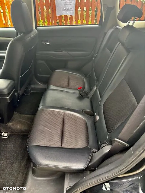Mitsubishi Outlander - 7