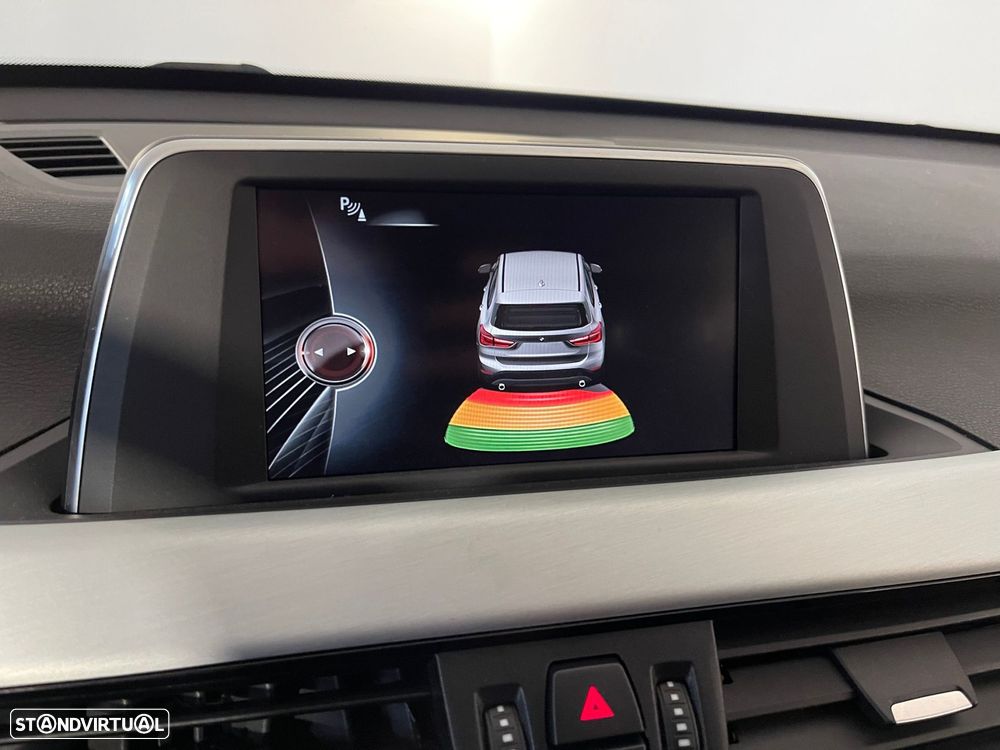 BMW X1 18 d sDrive Advantage - 22