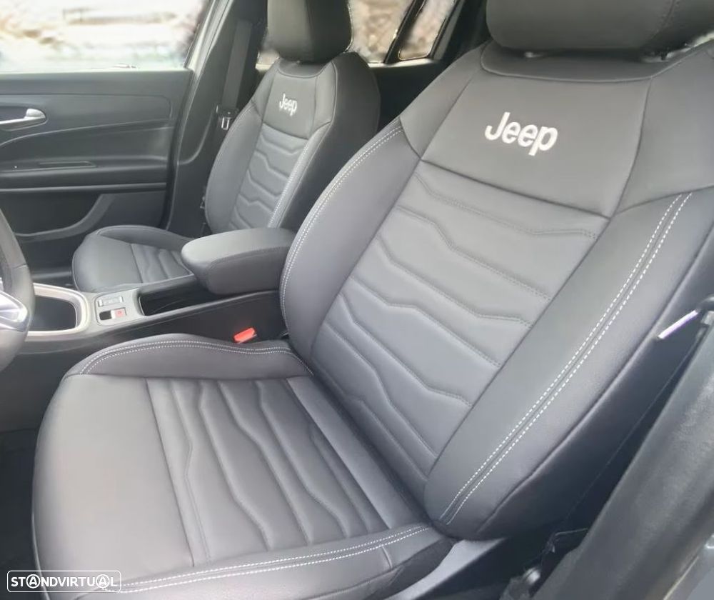 Jeep Avenger 54 kWh Summit - 4