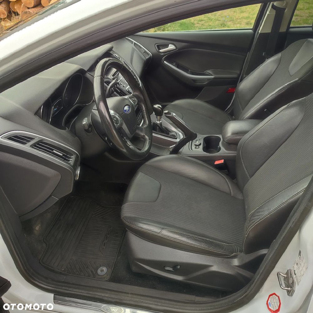 Ford Focus - 8