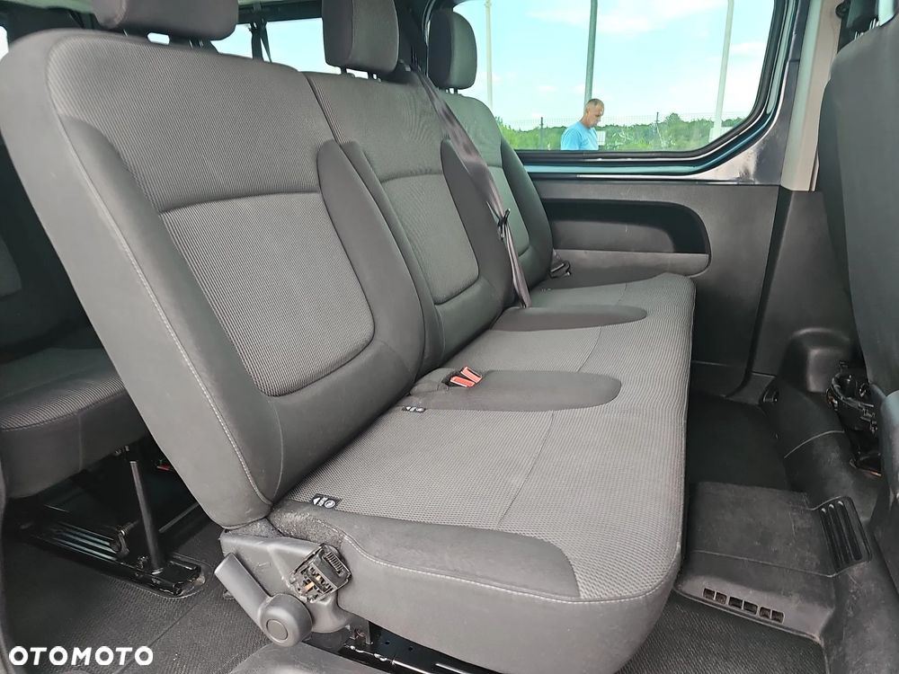 Renault Trafic 2.0 dCi - 12