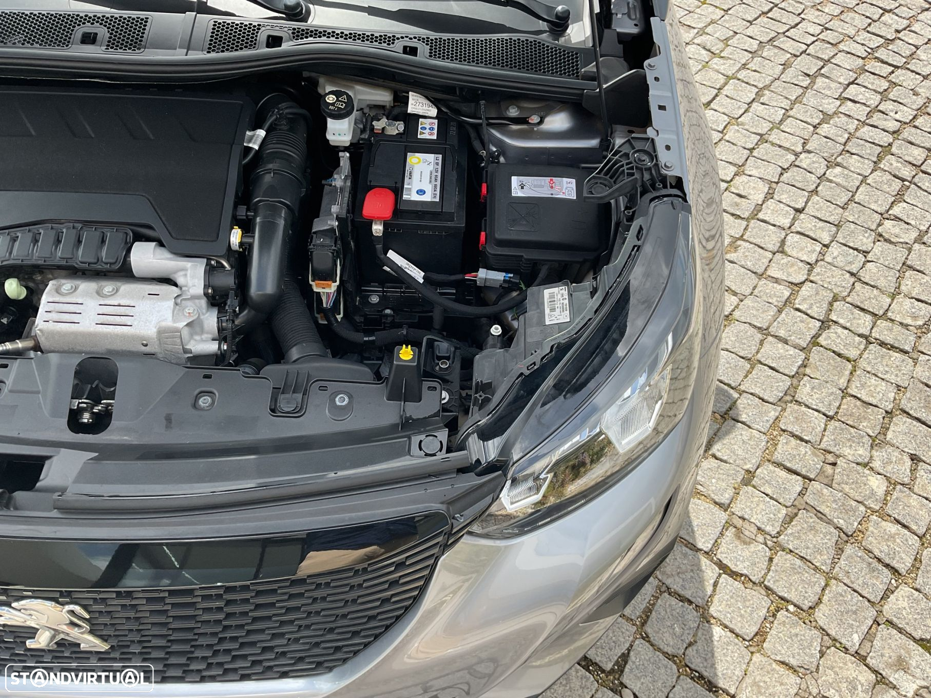 Peugeot 2008 1.2 PureTech Active Pack - 38