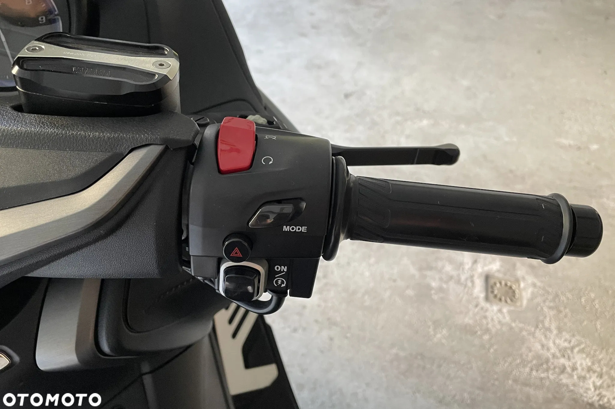 Yamaha Tmax - 8
