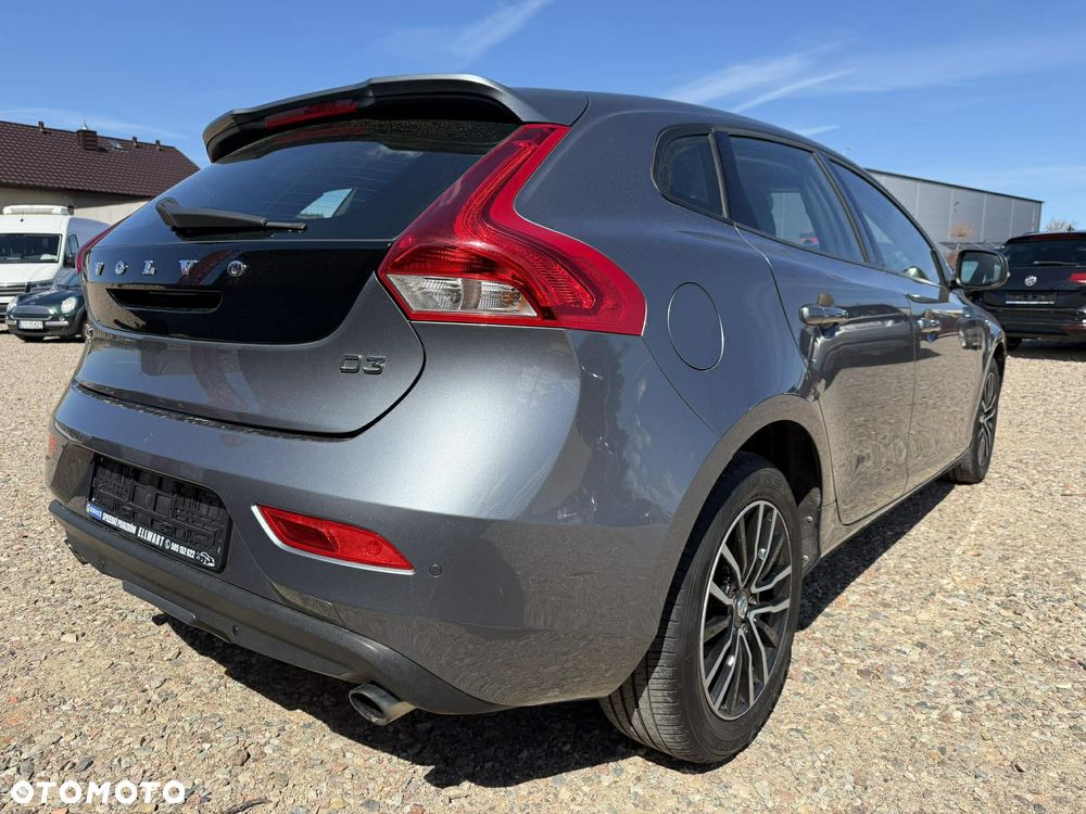 Volvo V40 D3 Geartronic - 13