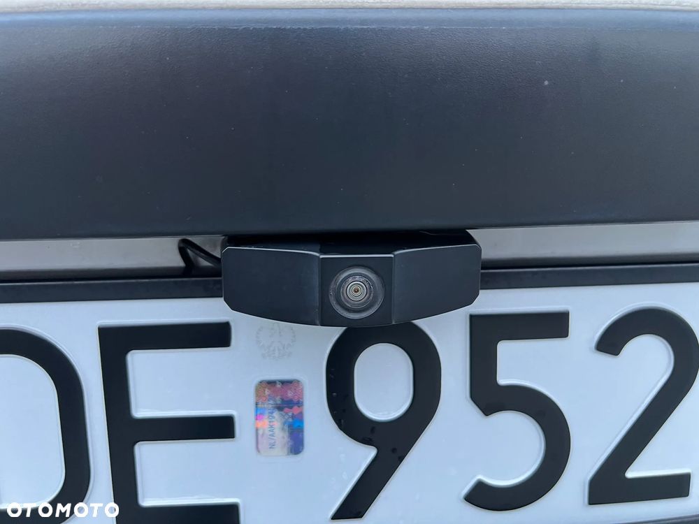 Volkswagen Multivan - 18