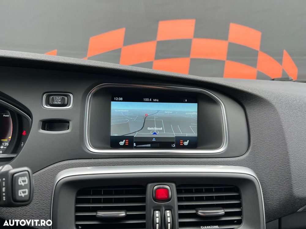 Volvo V40 D2 Geartronic RDesign - 19