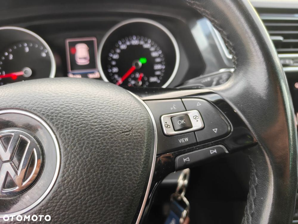 Volkswagen Tiguan - 28