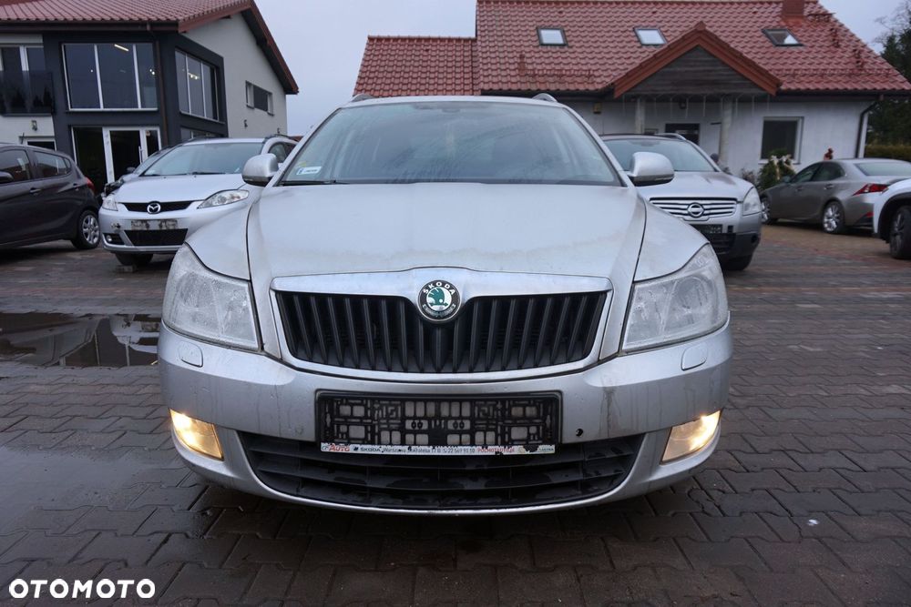 SKODA OCTAVIA II LIFT KOMBI 2010 9156 1.4 TSI CAXA 122KM MPH SREBRNY na części - 8