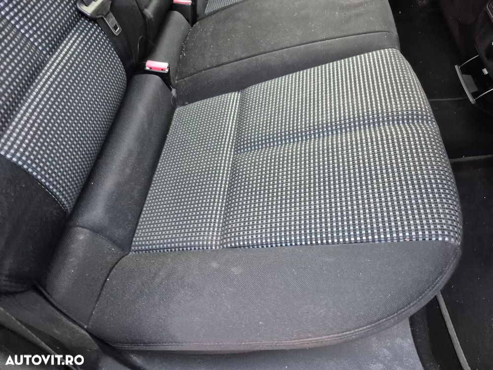 Peugeot 407 SW HDi 165 Automatik JBL - 34