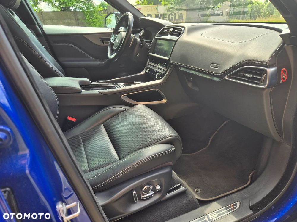 Jaguar F-Pace 3.0 V6 AWD S - 14