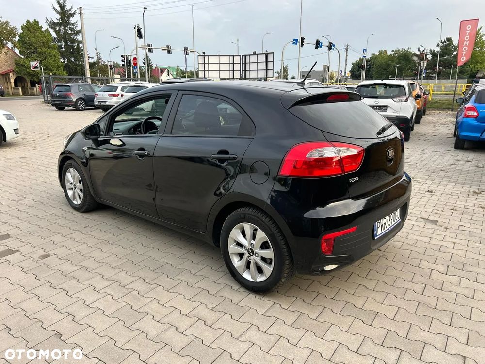 Kia Rio 1.2 L - 9
