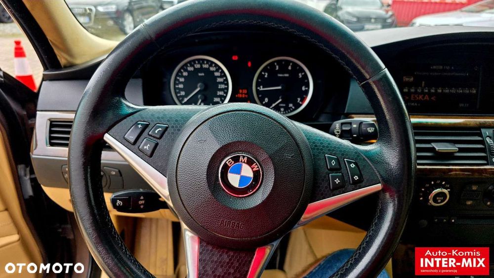 BMW Seria 5 523i - 21