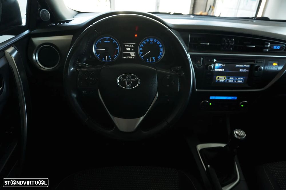 Toyota Auris Touring Sports 1.4 D-4D Life - 14