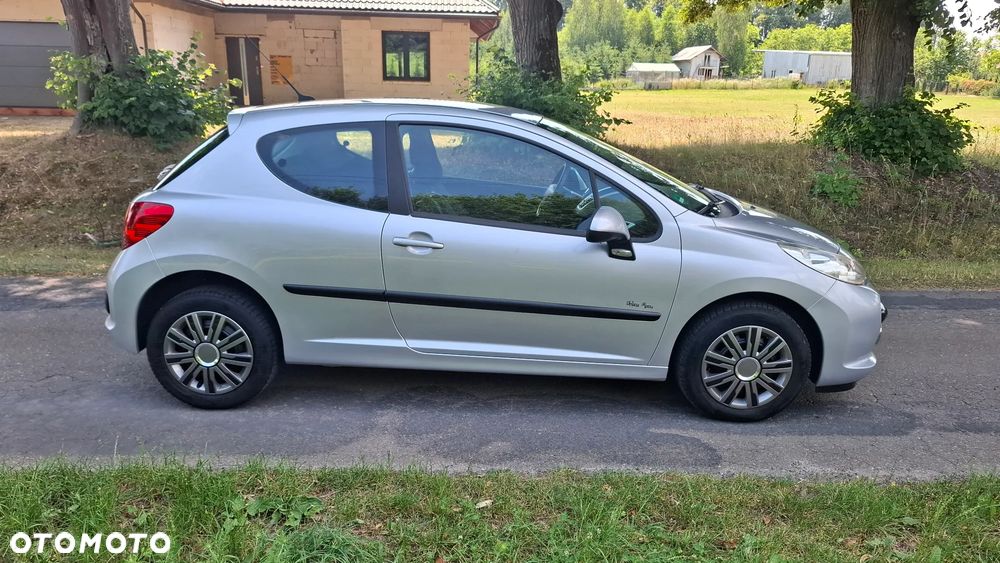 Peugeot 207 1.4 16V Trendy - 2