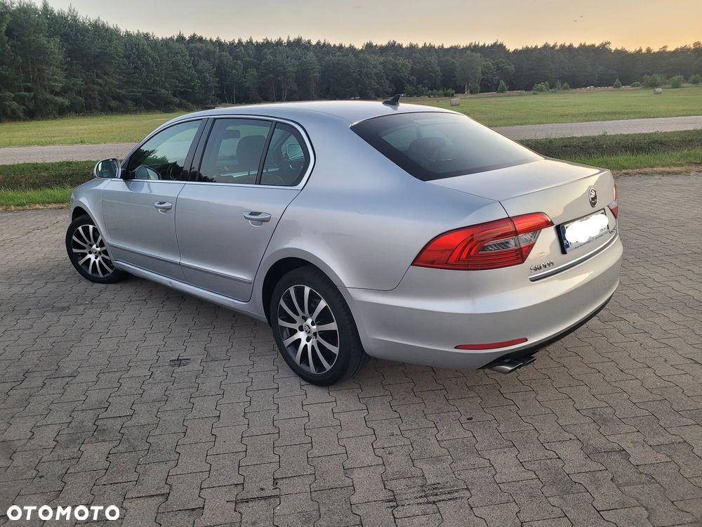 Skoda Superb 2.0 TDI Business - 3