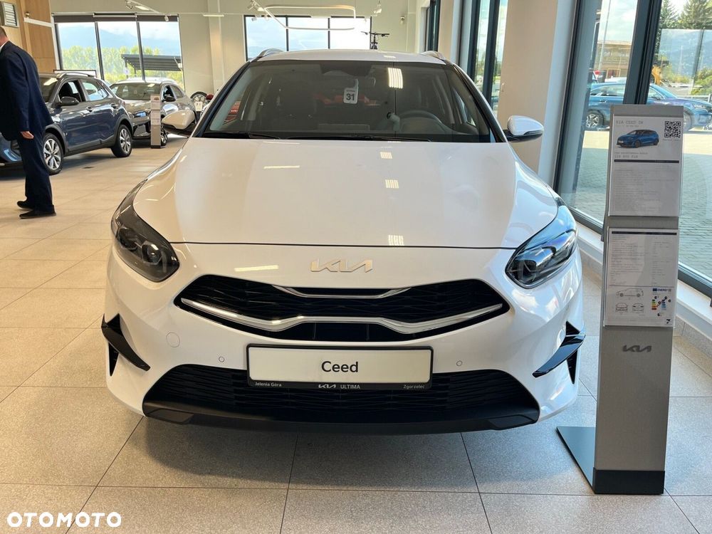 Kia Ceed - 4