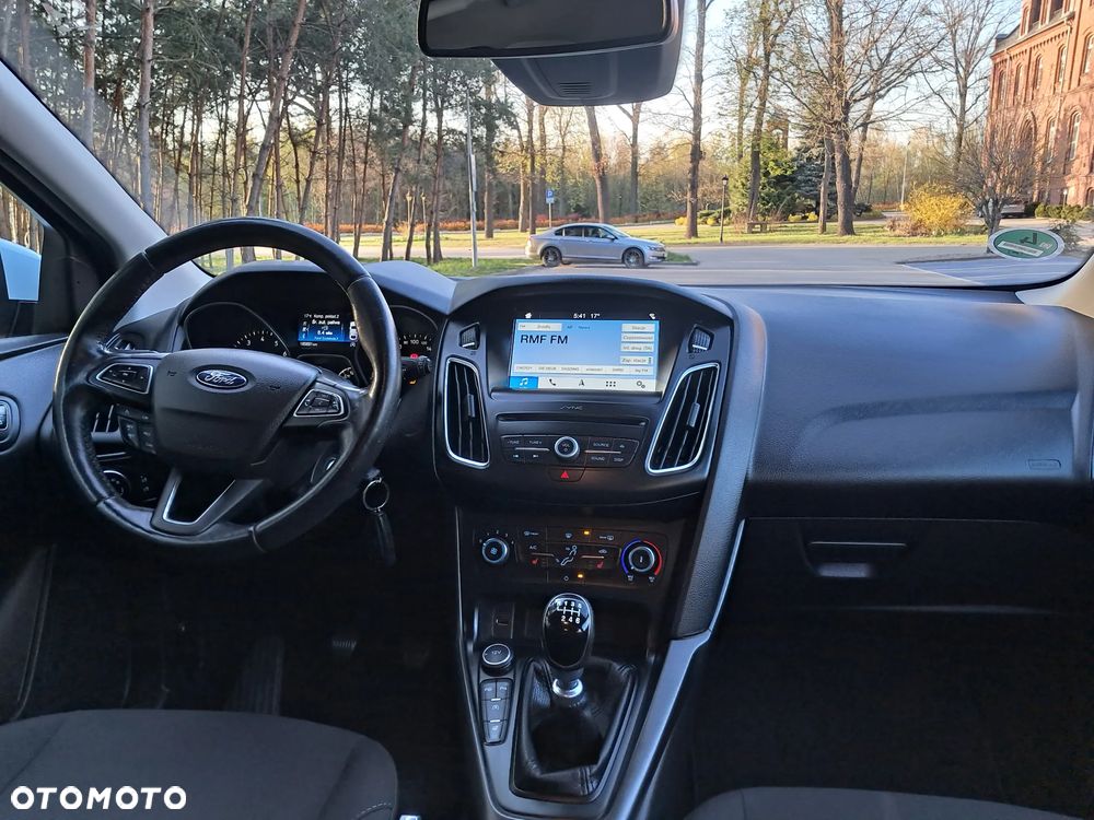 Ford Focus ver-1-5-ecoboost-start--stopp--system-business-edition - 21