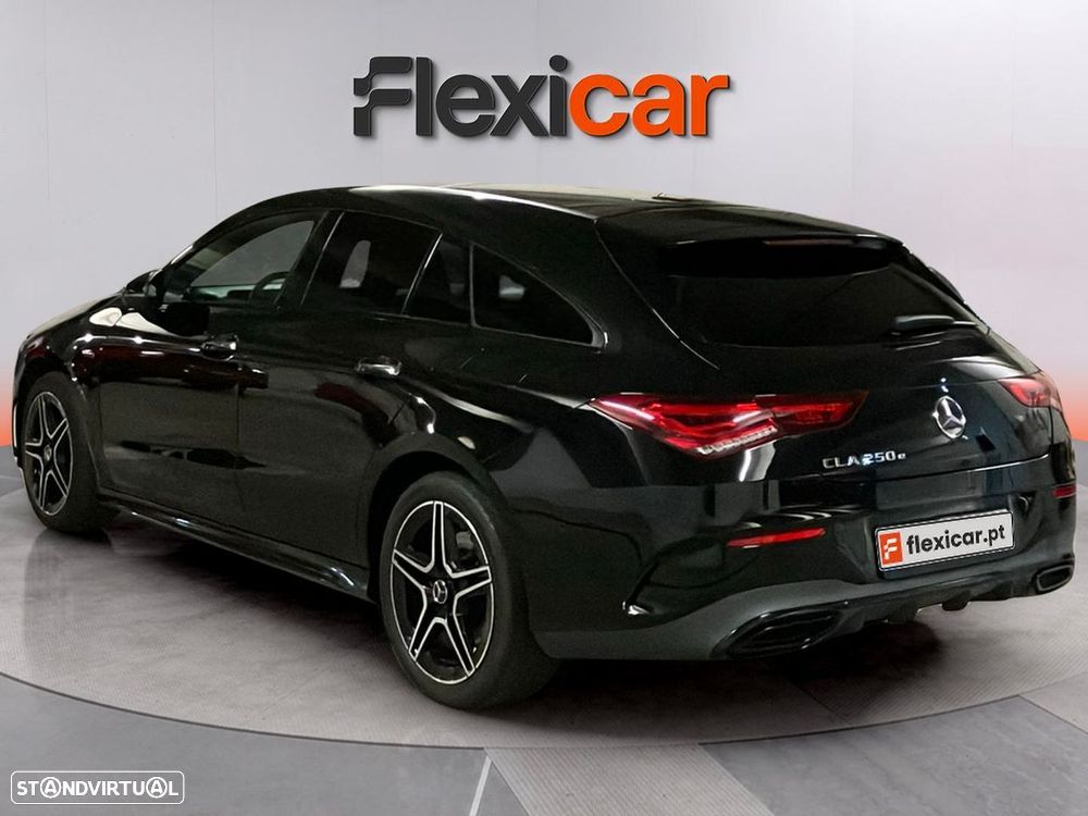 Mercedes-Benz CLA 250 e Shooting Brake AMG Line - 5
