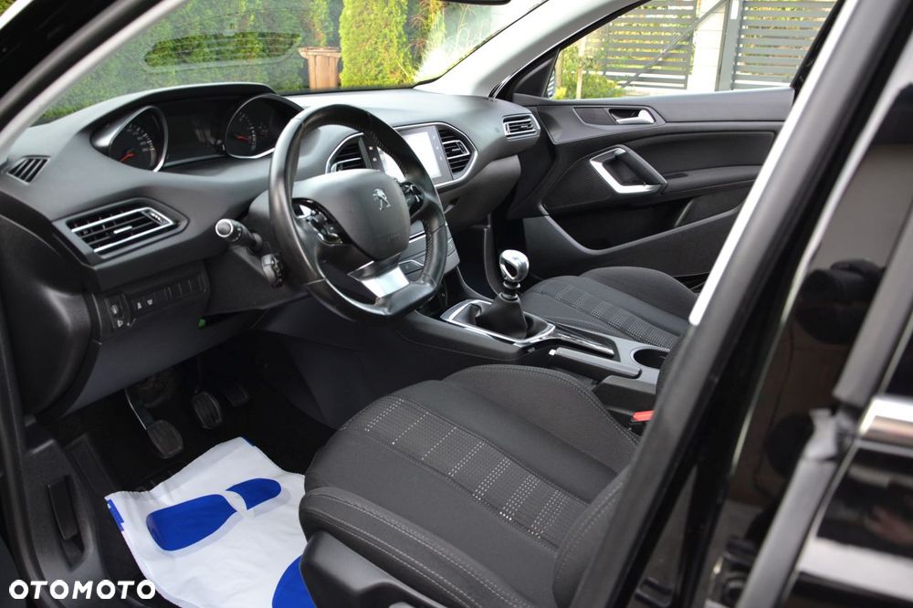 Peugeot 308 2016