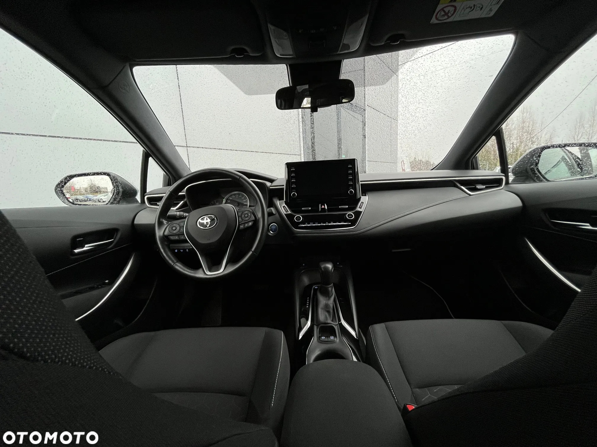 Toyota Corolla 1.8 Hybrid Comfort - 19