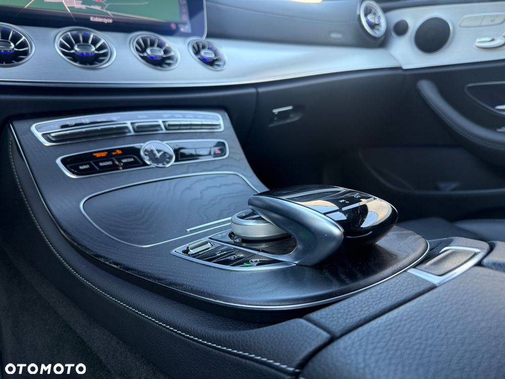 Mercedes-Benz Klasa E 220 d 9G-TRONIC AMG Line - 32