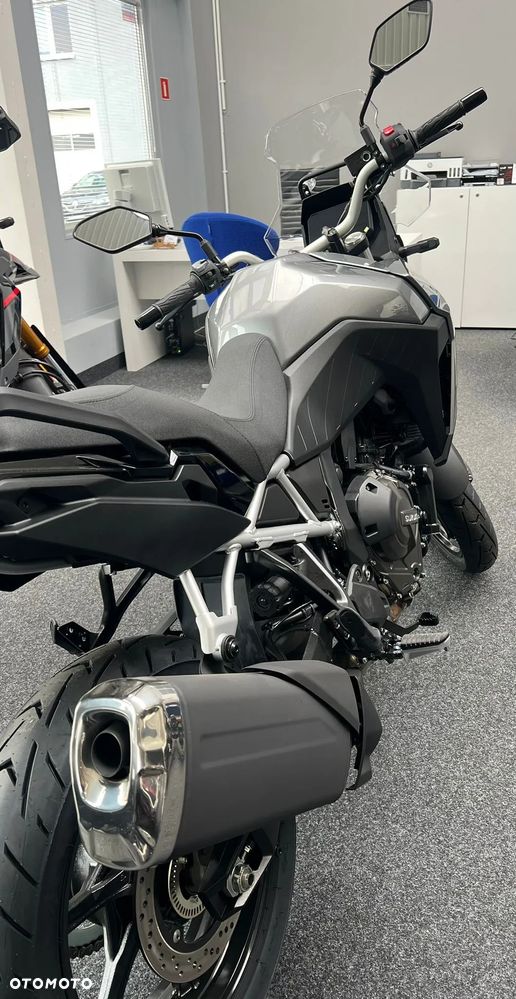 Suzuki V-STROM - 12