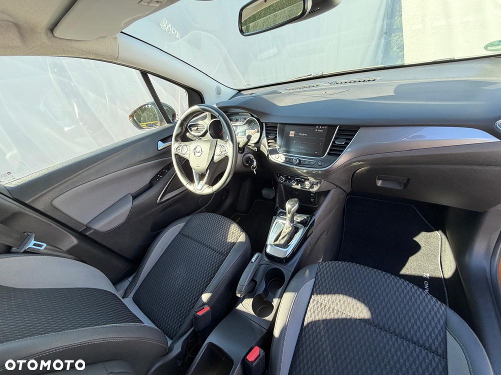 Opel Crossland X 1.2 T Design Line S&S - 18