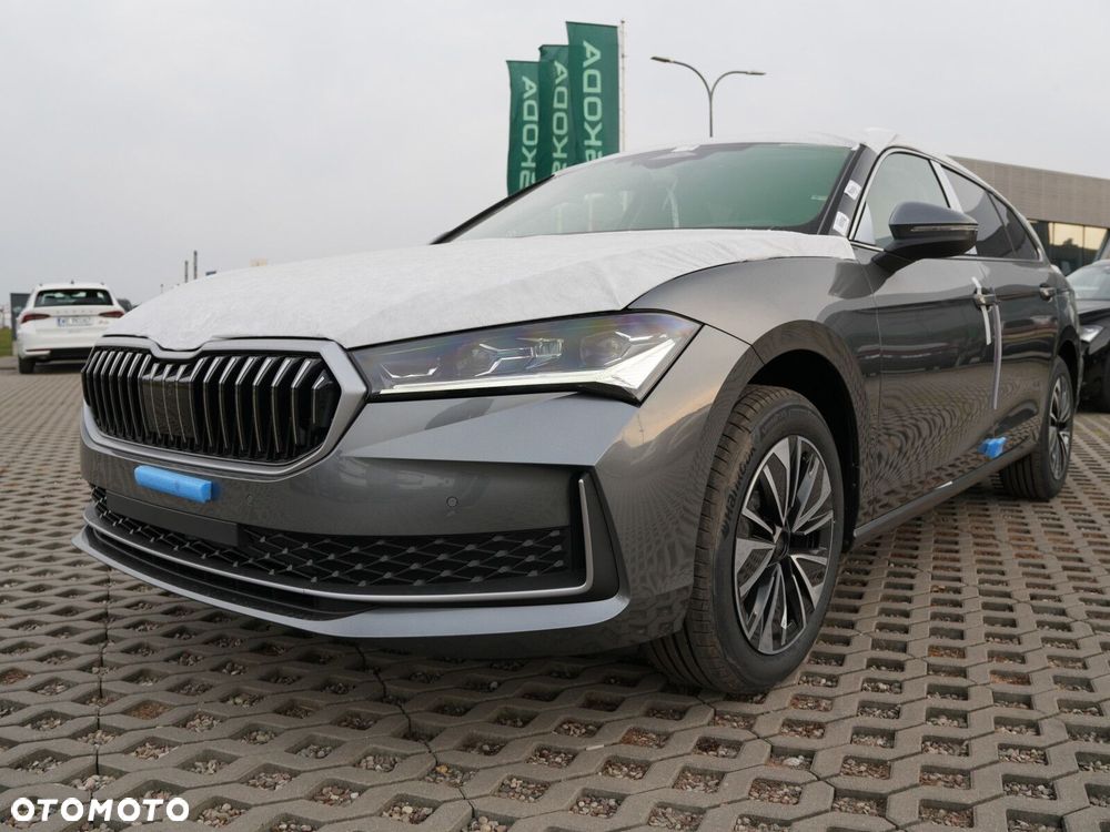 Skoda Superb 2.0 TSI Selection DSG - 8