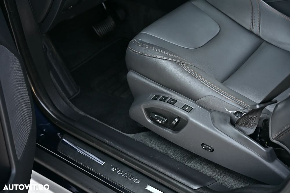 Volvo XC 60 D4 Geartronic Summum - 24