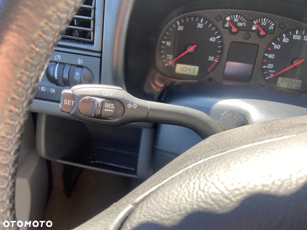 Volkswagen Multivan - 10