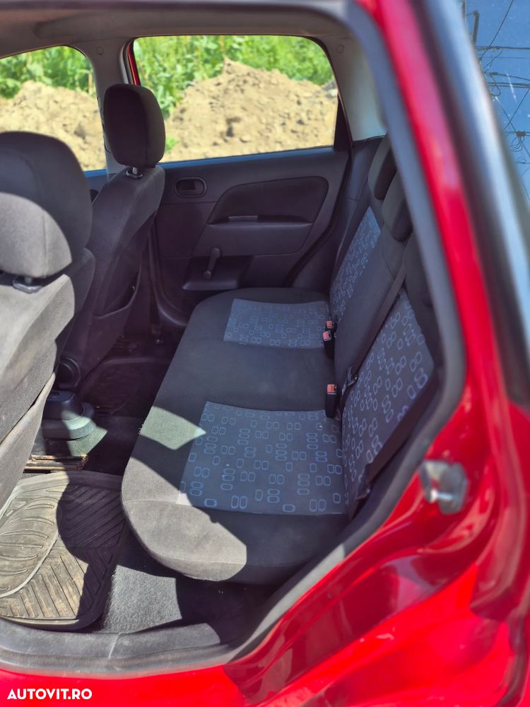 Ford Fiesta 1.3i Ambiente - 6
