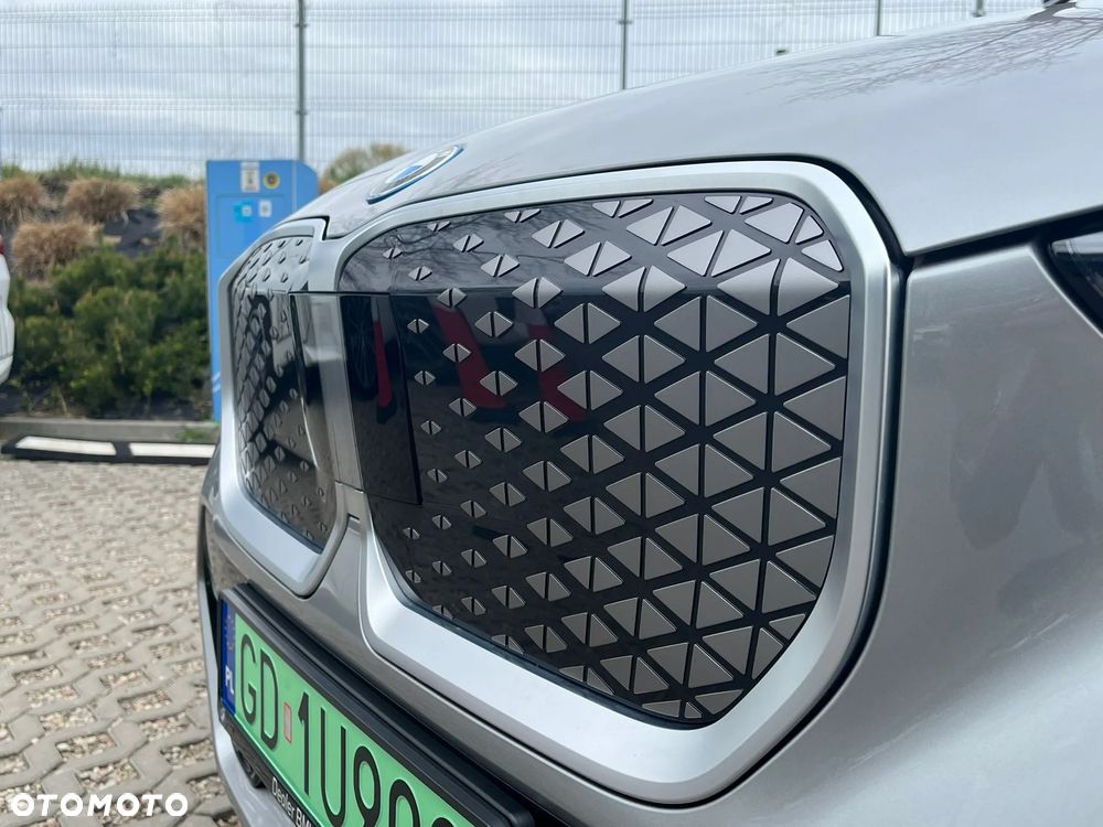 BMW iX1 xDrive30 - 32
