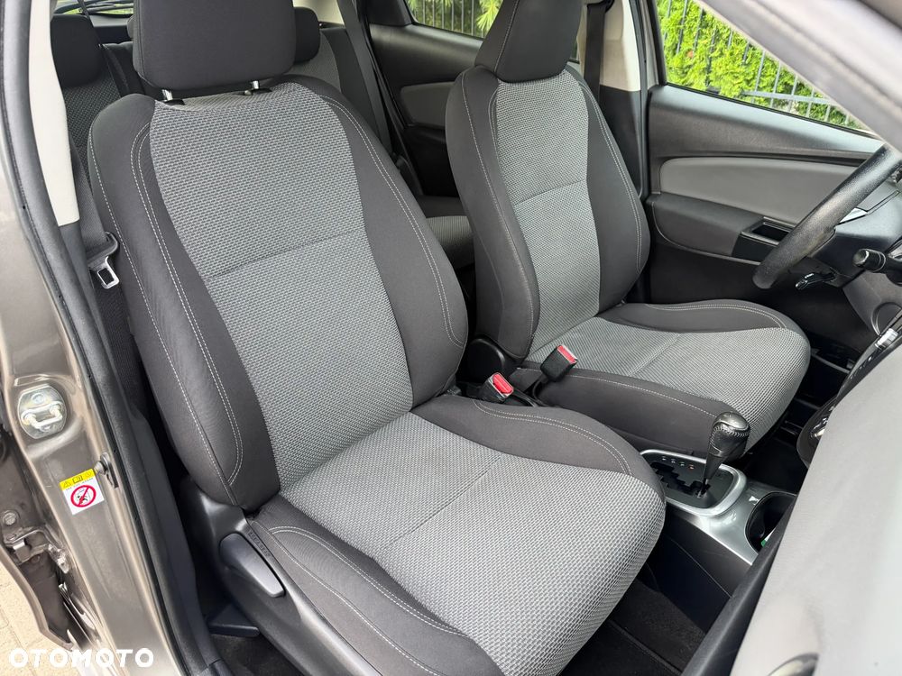 Toyota Yaris - 10