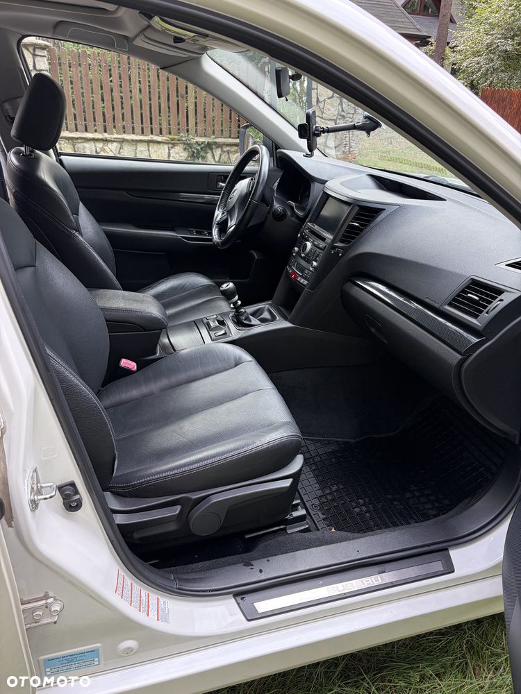 Subaru Outback 2.0 D Comfort - 10