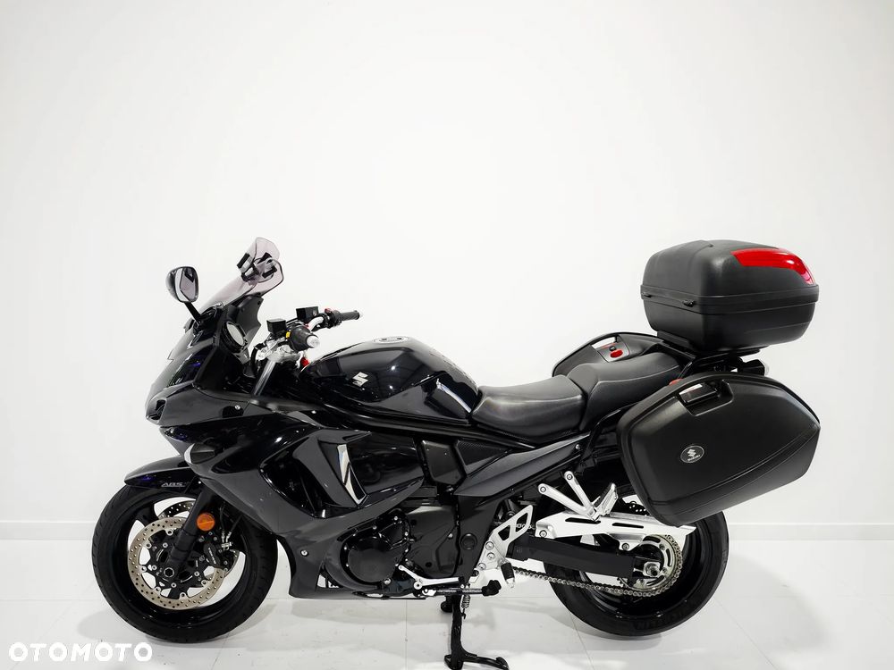 Suzuki GSX - 4