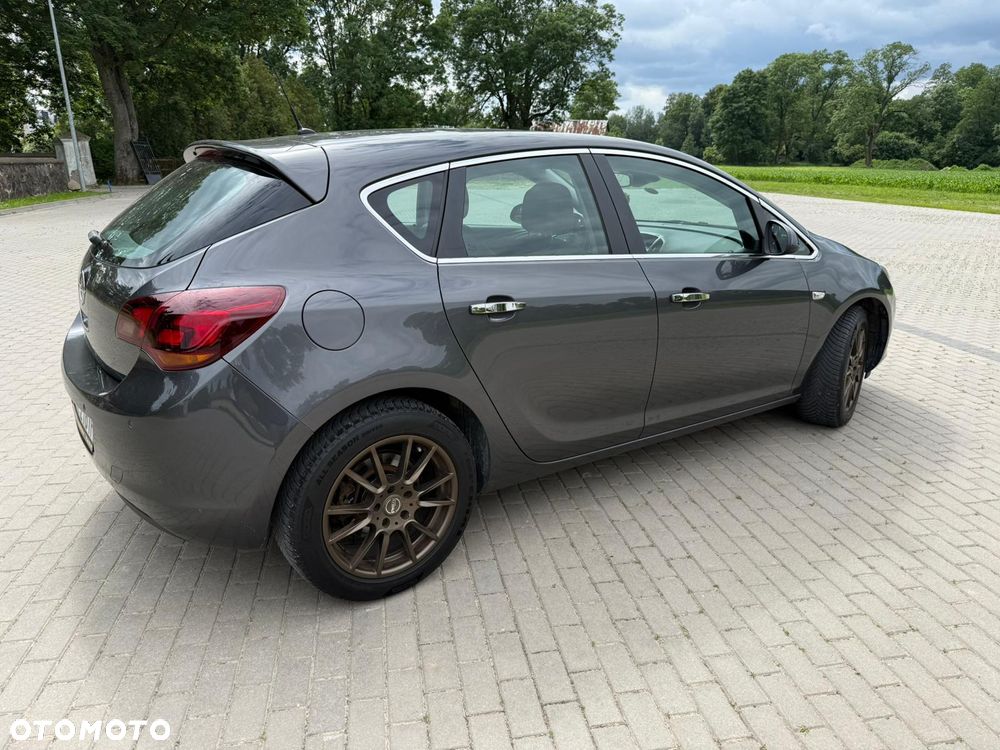 Opel Astra 2.0 CDTI DPF Cosmo - 7
