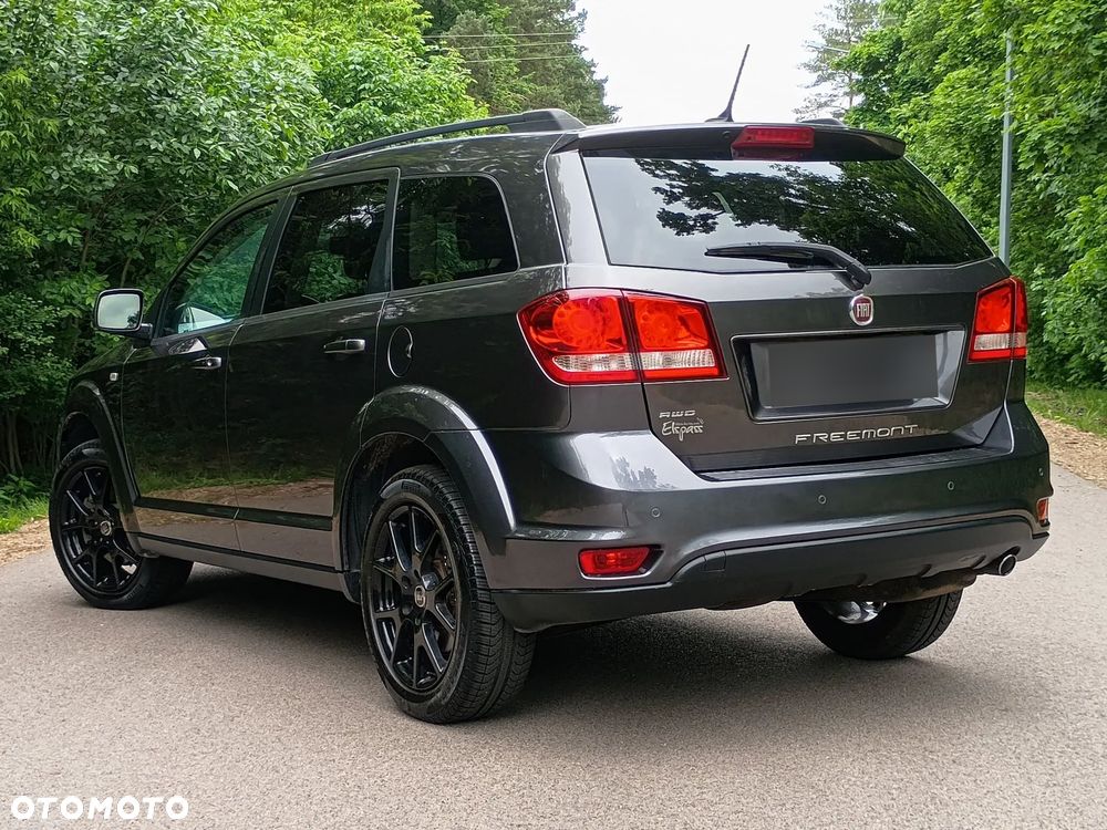 Fiat Freemont 2.0 Multijet Black Code AWD - 11