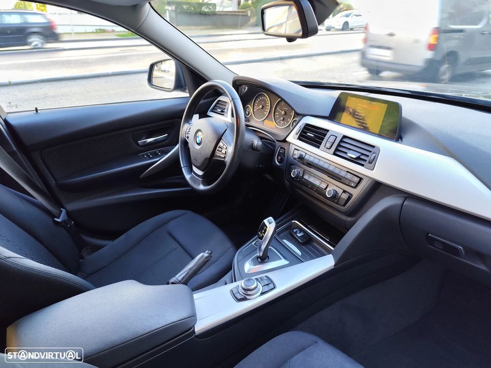 BMW 320 d Auto - 17