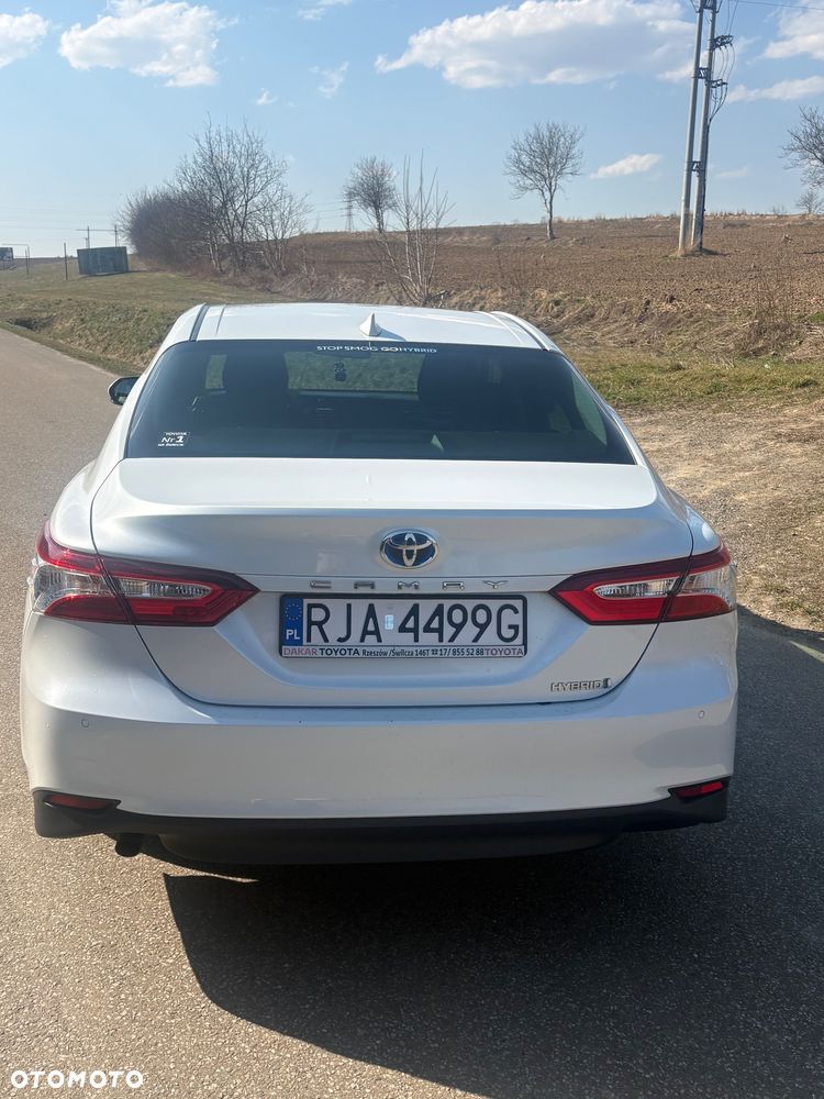Toyota Camry 2.5 Hybrid Executive CVT - 6