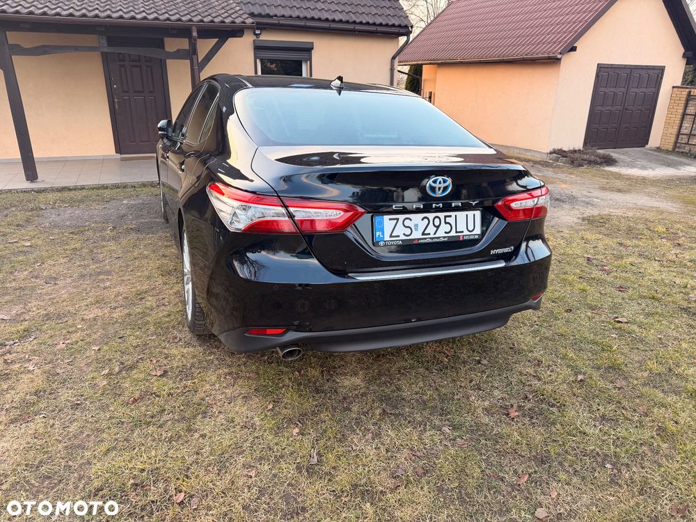 Toyota Camry 2.5 Hybrid Executive CVT - 3