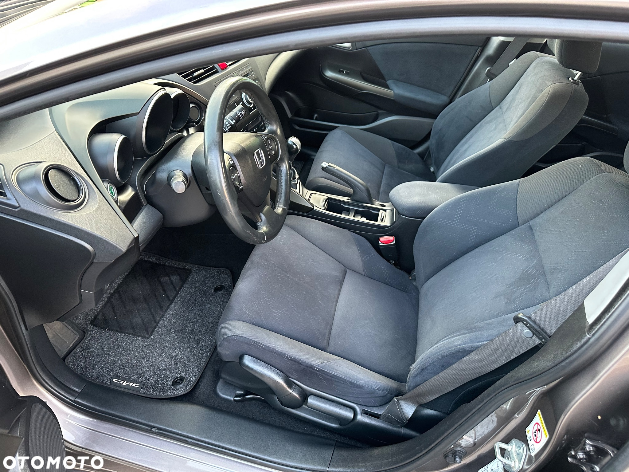 Honda Civic 1.8 i-VTEC Sport - 19