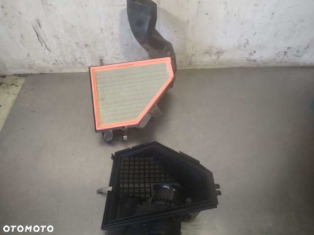 OBUDOWA FILTRA POWIETRZA BMW E87 118D - 1