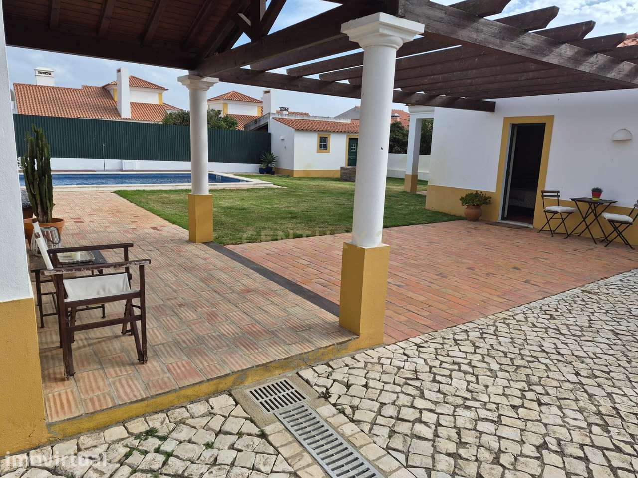 Moradia Rustica T4 Isolada com Piscina em Cavaleiro (São Teotónio) - Grande imagem: 4/52